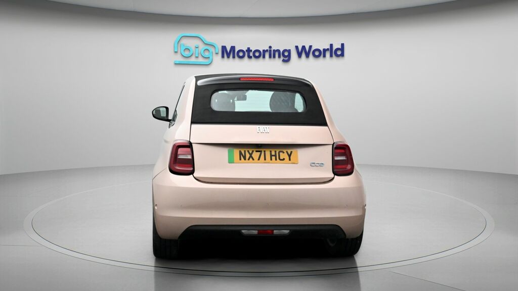 Fiat 500E C Icon Gold #6