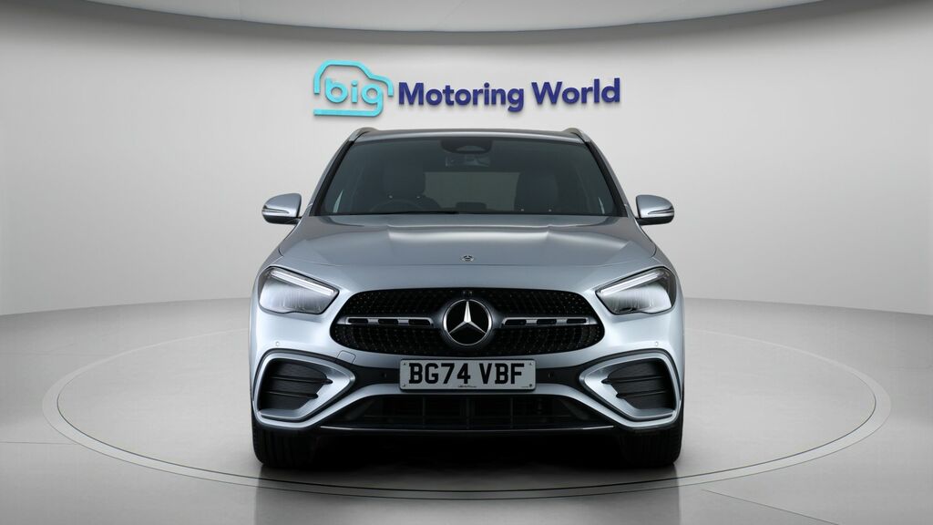 Mercedes-Benz GLA Class Amg Line BG74VBF Silver #2