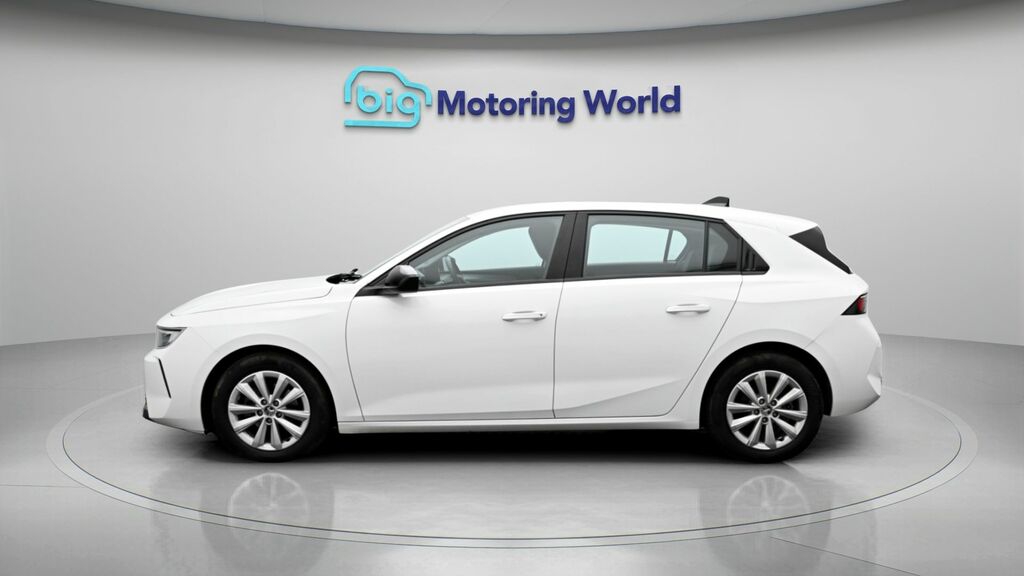Vauxhall Astra Design White #4