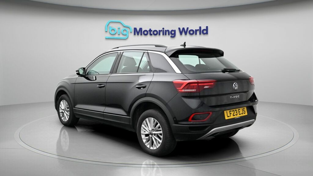 Volkswagen T-Roc Life Black #5