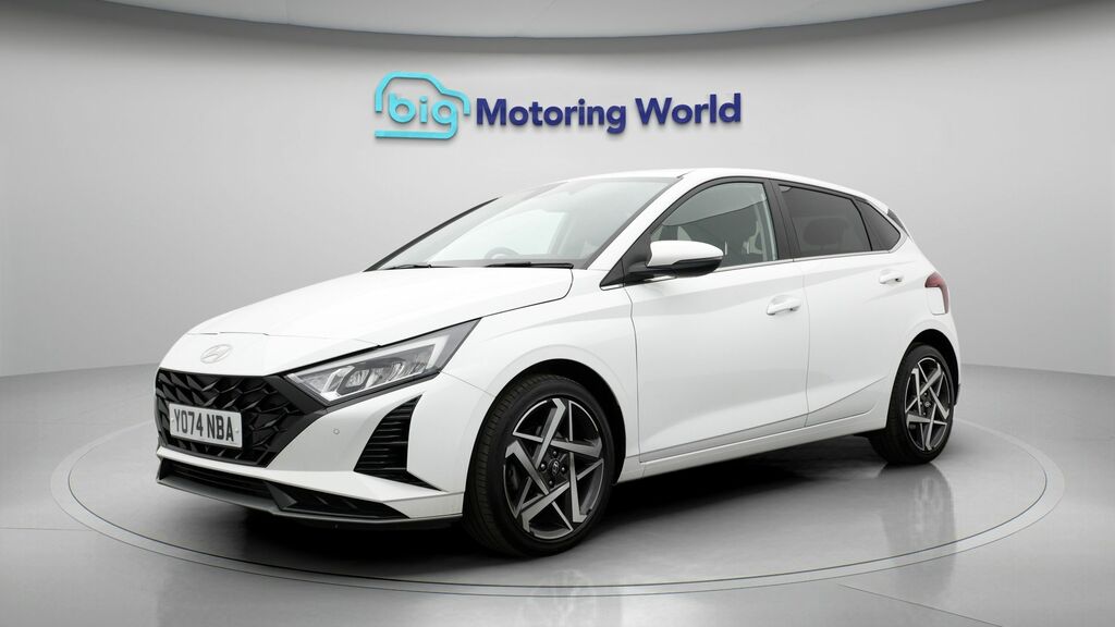 Hyundai I20 Premium White #3