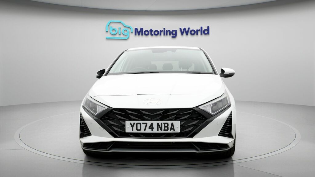 Hyundai I20 Premium White #2