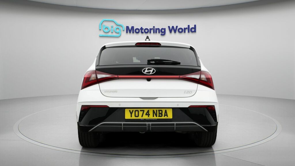 Hyundai I20 Premium White #6