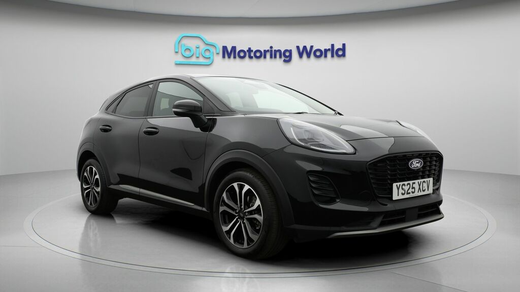 Ford Puma Titanium Black