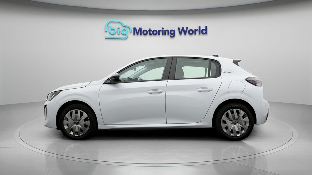 Peugeot 208 Style White #4
