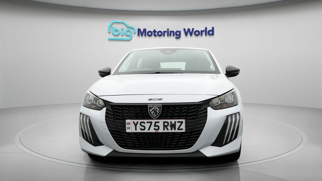 Peugeot 208 Style White #2
