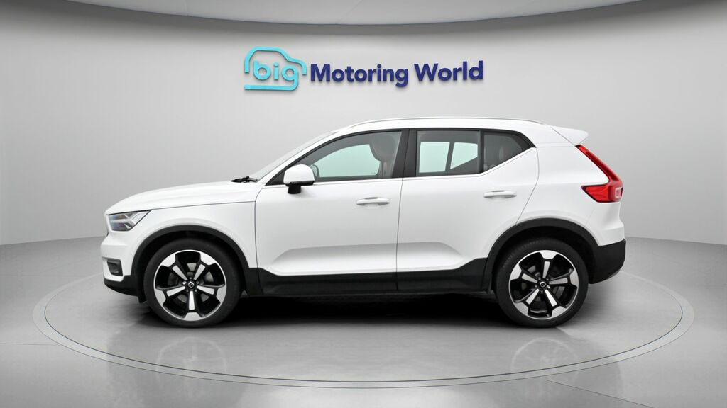 Volvo XC40 Inscription Pro GF70EWG White #4