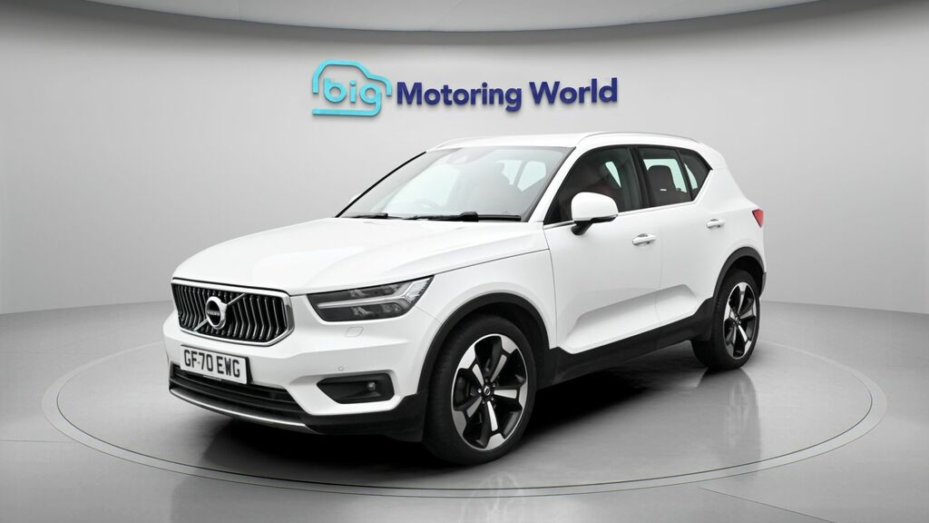 Volvo XC40 Inscription Pro GF70EWG White #3