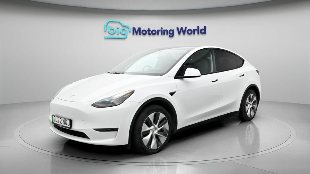 Tesla Model Y Long Range GL72NGJ White #3