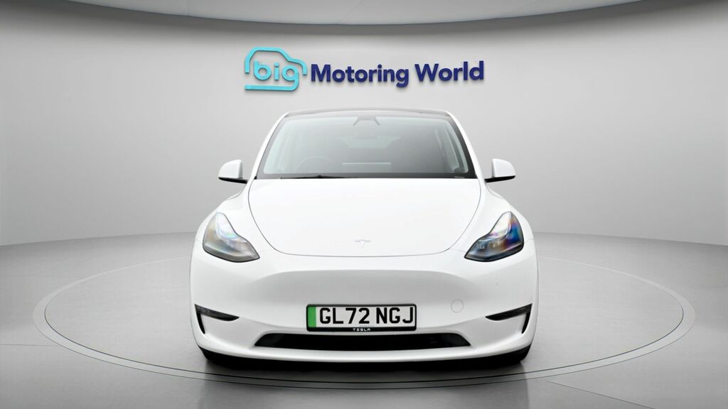 Tesla Model Y Long Range GL72NGJ White #2