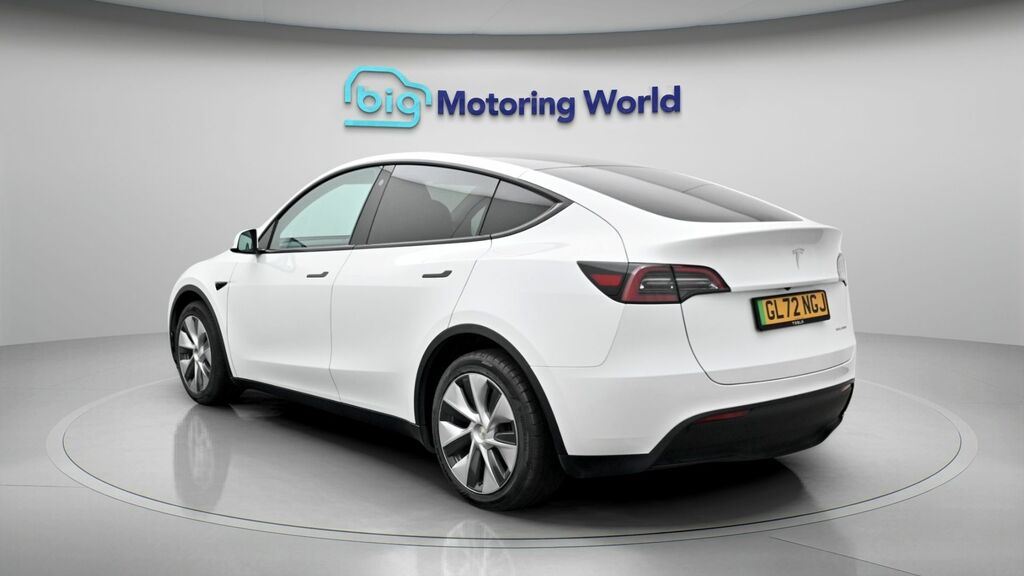 Tesla Model Y Long Range GL72NGJ White #5