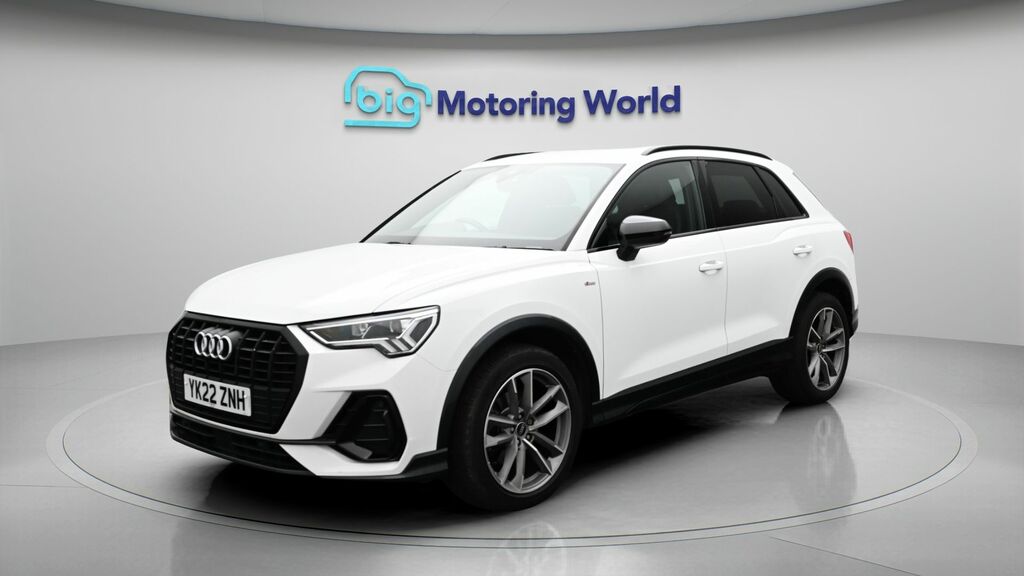 Audi Q3 Black Edition YK22ZNH White #3