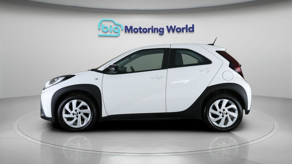Toyota Aygo X Pure White #4