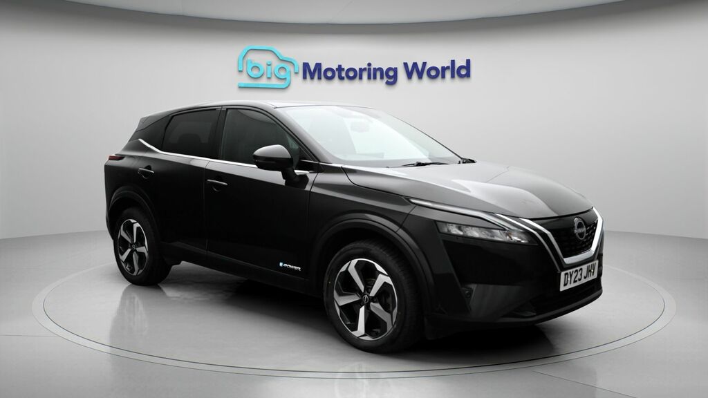 Nissan Qashqai N-connecta DY23JHV Black