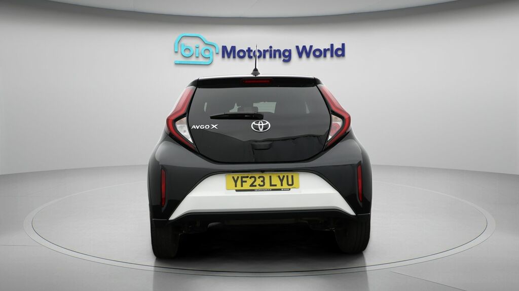 Toyota Aygo X Edge White #6