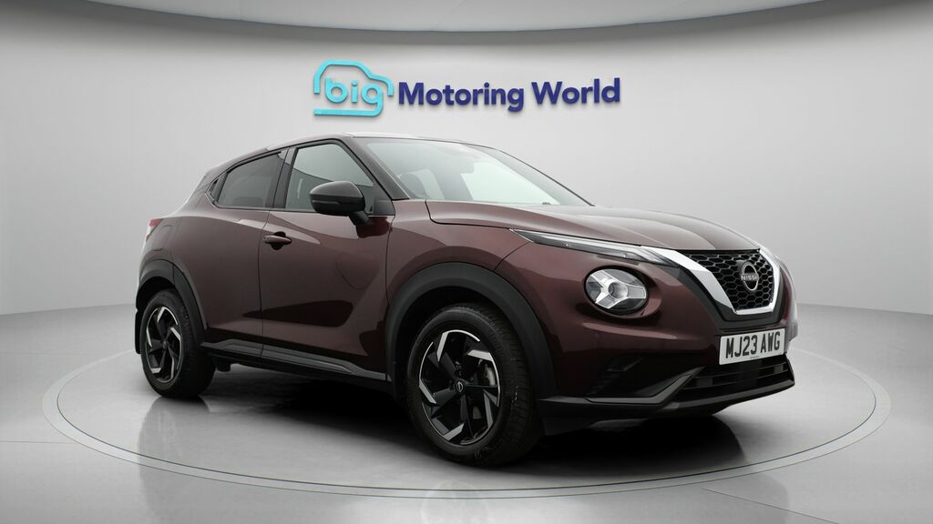 Nissan Juke N-connecta Red