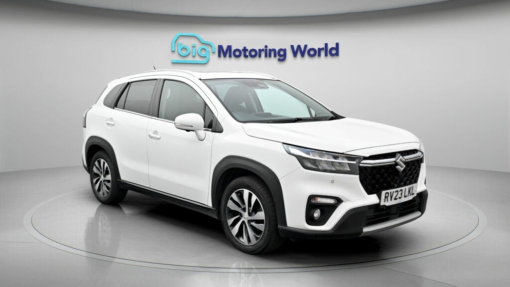 Suzuki S Cross Ultra White
