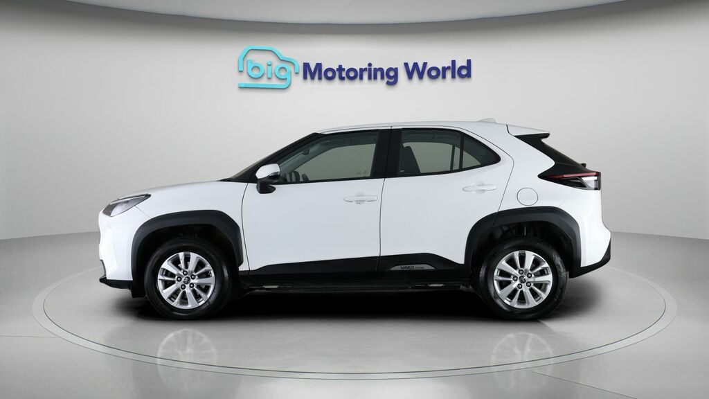 Toyota Yaris Cross Icon YM72WPD White #4