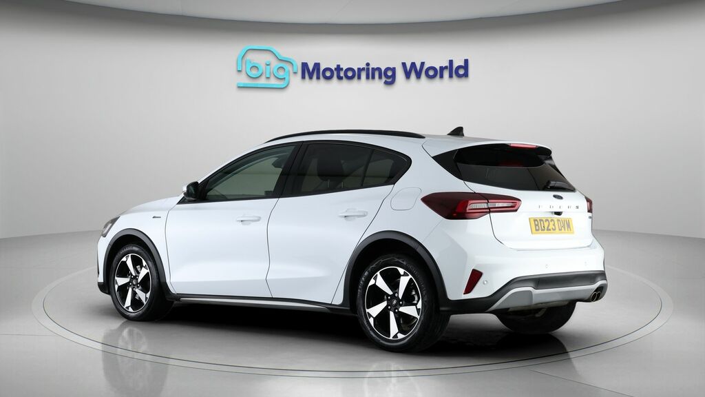 Ford Focus Active White #5