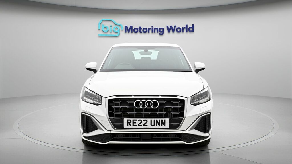 Audi Q2 S Line RE22UNM White #2