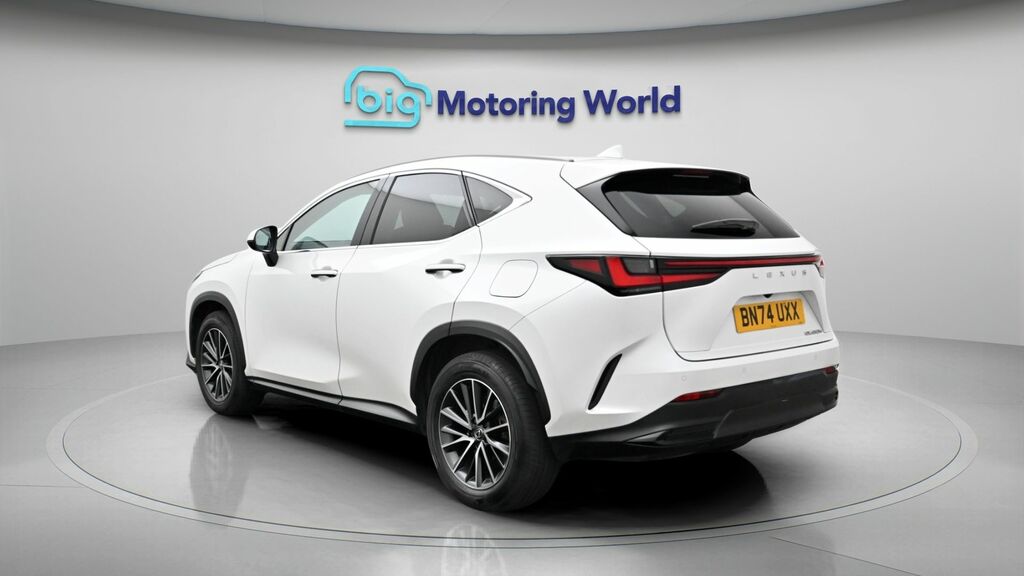 Lexus NX Premium White #5