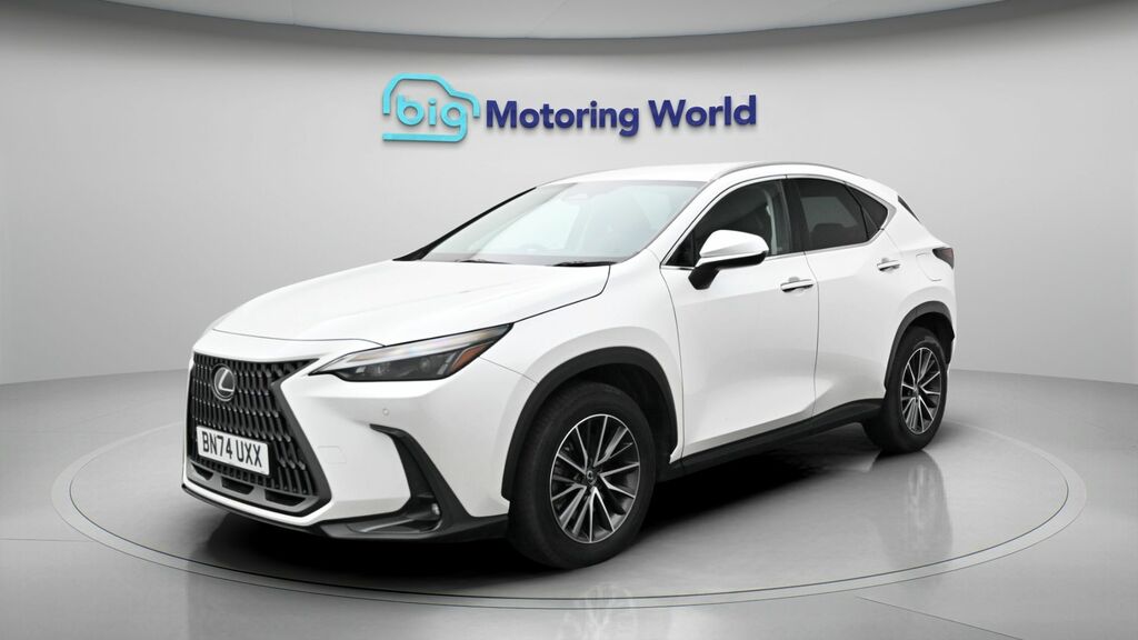 Lexus NX Premium White #3