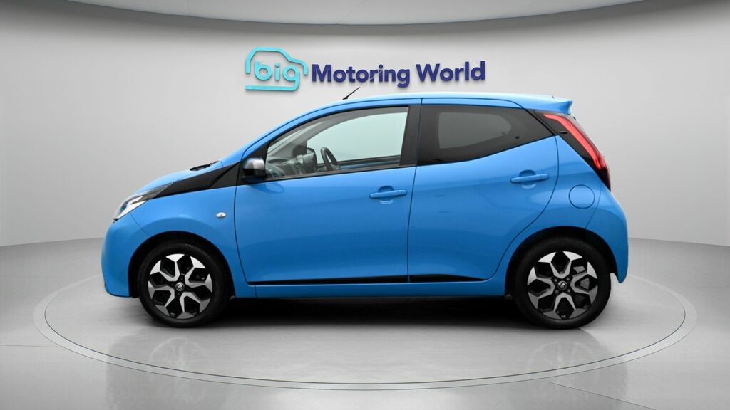 Toyota Aygo X X-trend Blue #4