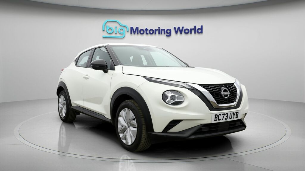 Nissan Juke Acenta White