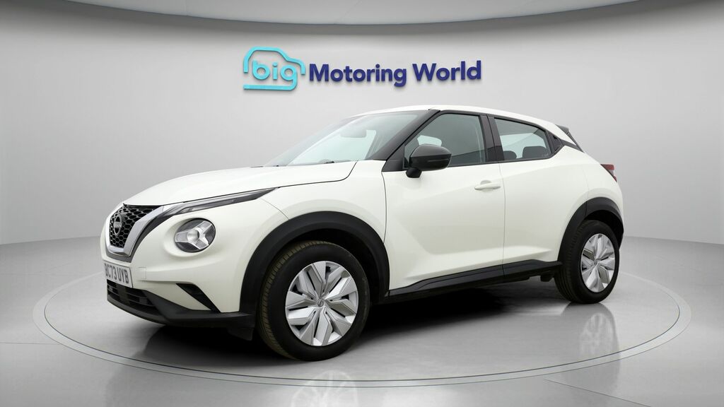 Nissan Juke Acenta White #3