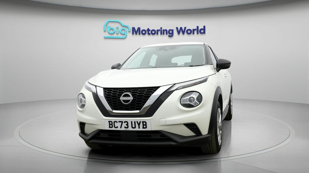 Nissan Juke Acenta White #2