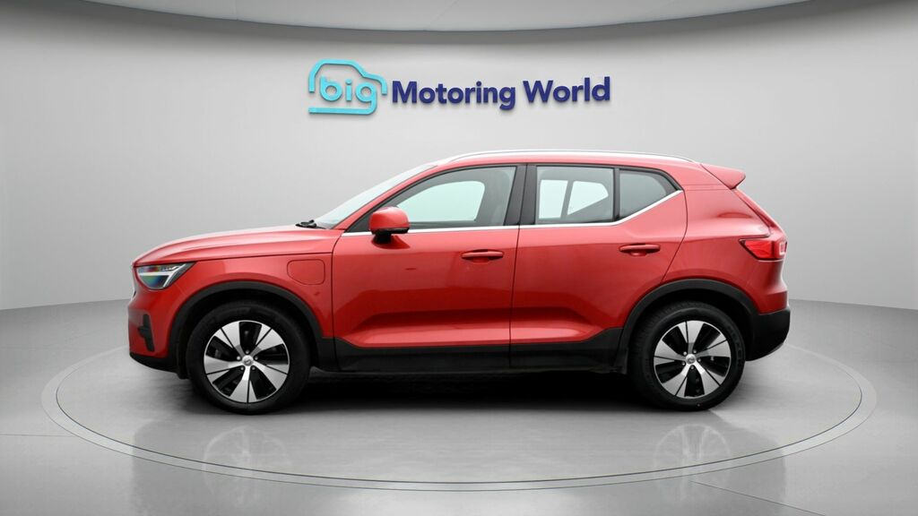 Volvo XC40 Core Red #4