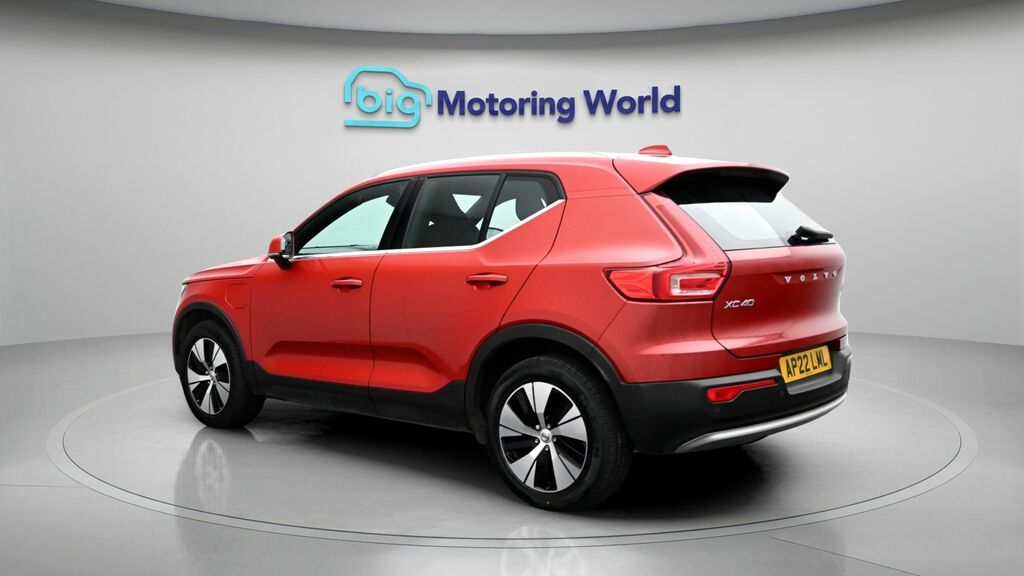 Volvo XC40 Core Red #5