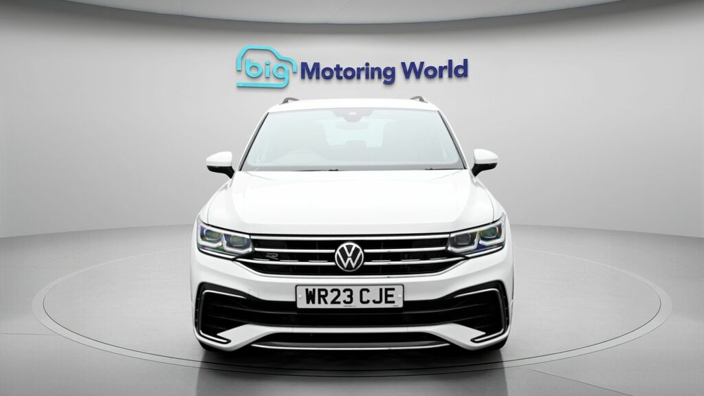 Volkswagen Tiguan R-line WR23CJE White #2