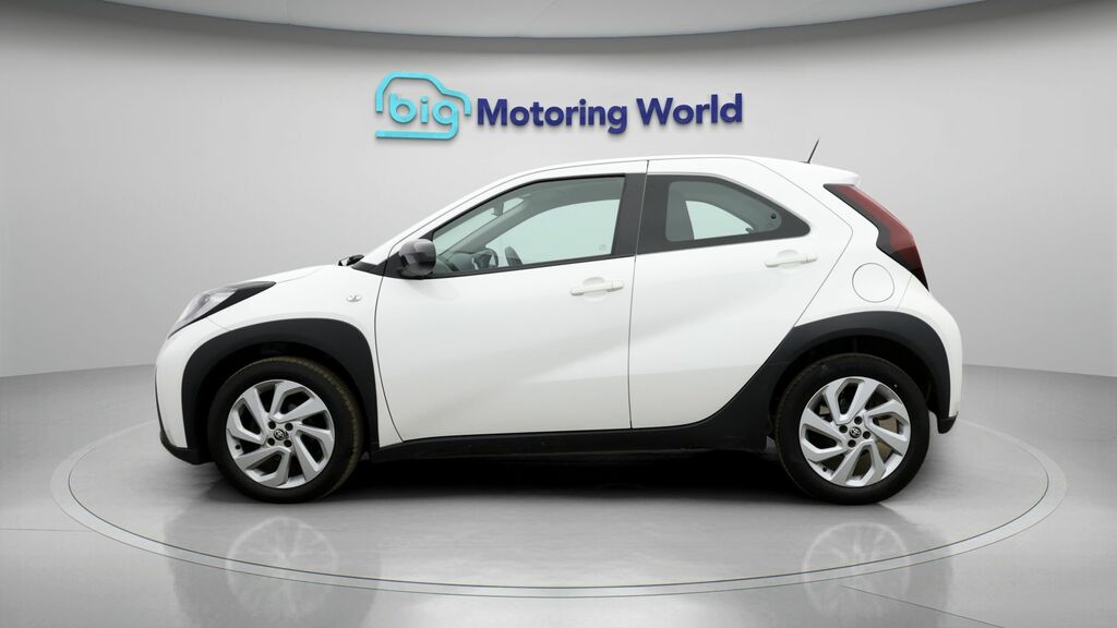 Toyota Aygo X Pure White #4