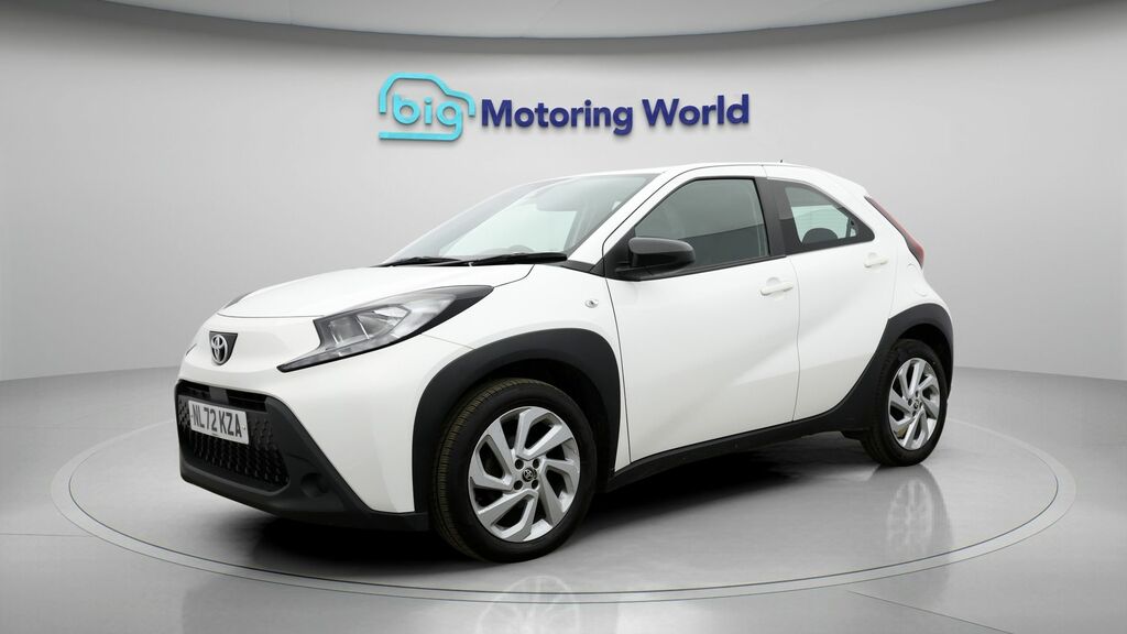 Toyota Aygo X Pure White #3