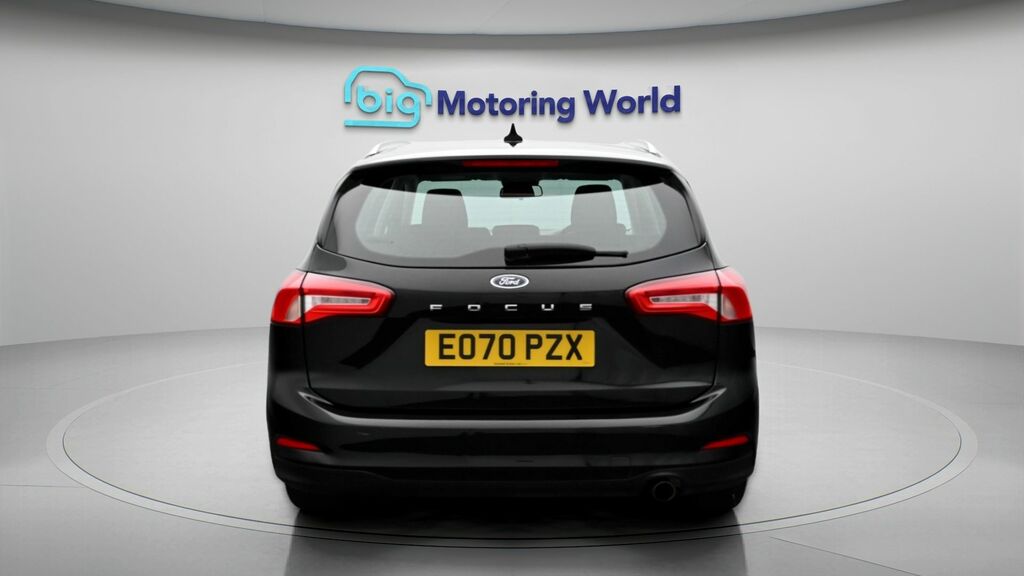 Ford Focus Zetec Black #6