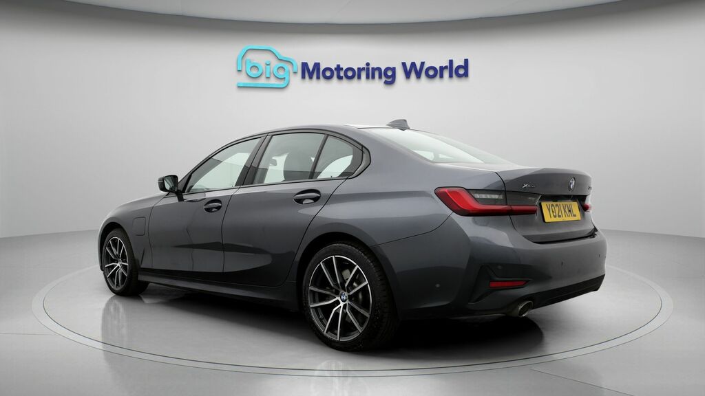 BMW 3 Series Sport Pro YO21KNL Grey #5
