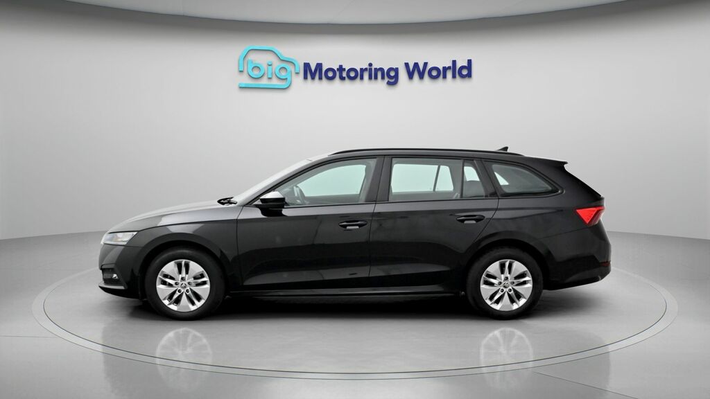 Skoda Octavia Se Technology Black #4