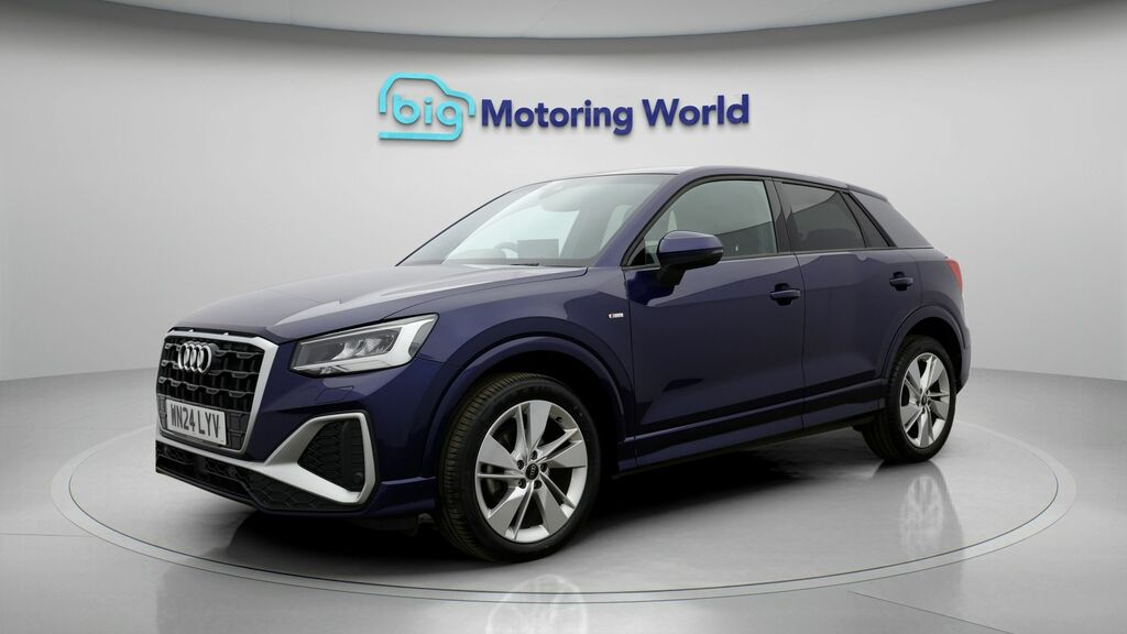 Audi Q2 S Line WN24LYV Blue #3