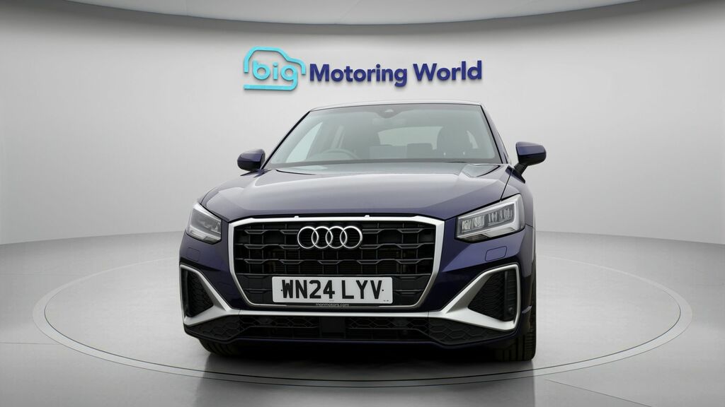 Audi Q2 S Line WN24LYV Blue #2