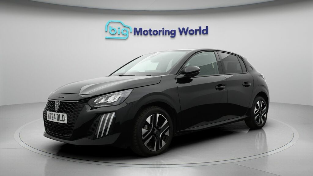Peugeot 208 Allure Black #3