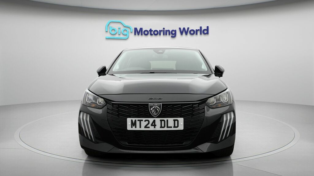 Peugeot 208 Allure Black #2