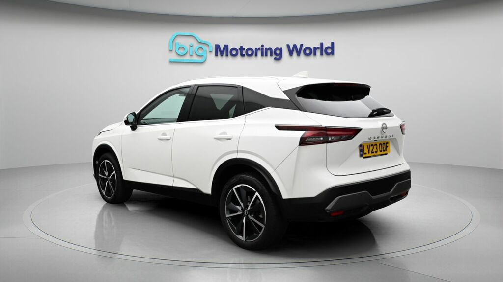 Nissan Qashqai Tekna White #5