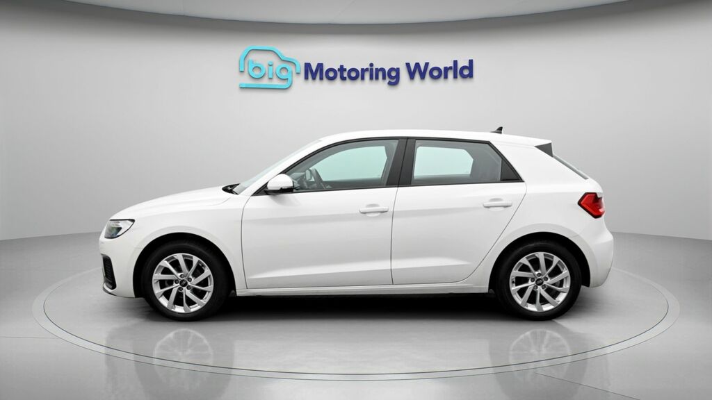 Audi A1 Sport White #4