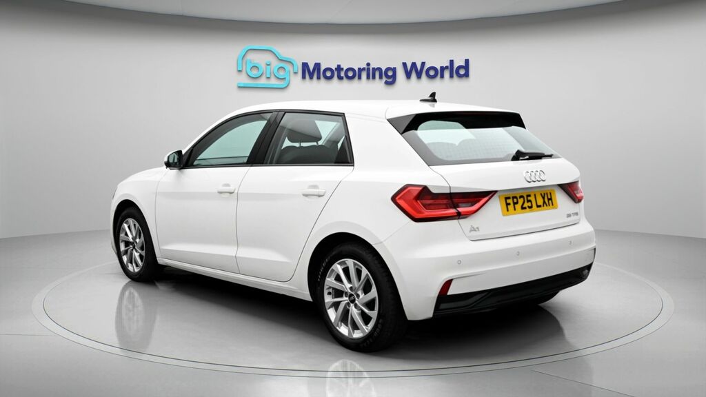 Audi A1 Sport White #5