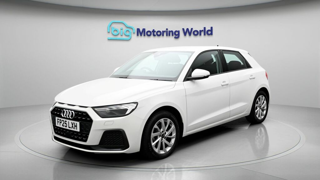 Audi A1 Sport White #3