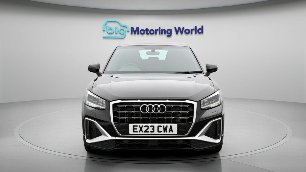 Audi Q2 S Line EX23CWA Black #2