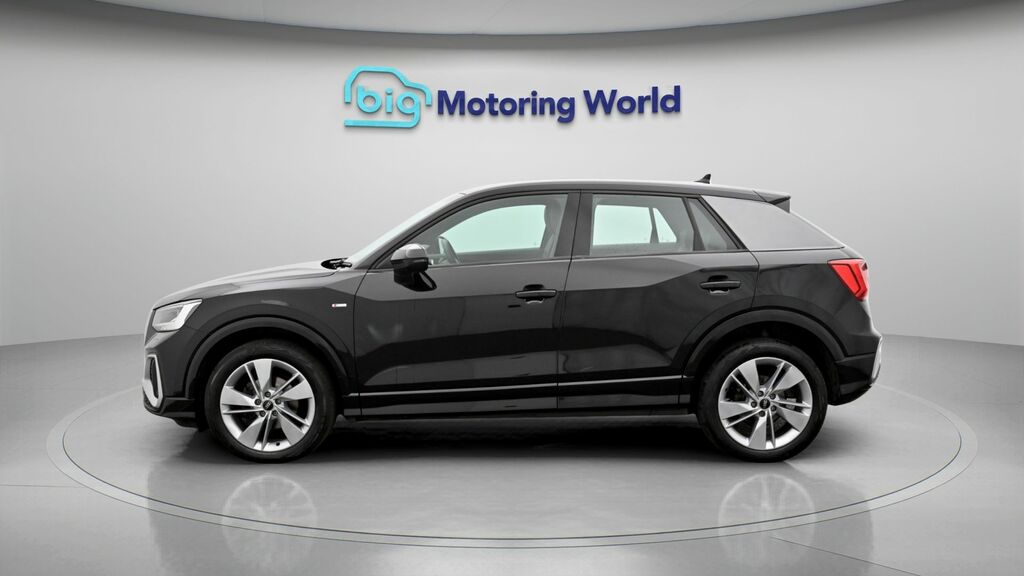 Audi Q2 S Line EX23CWA Black #4