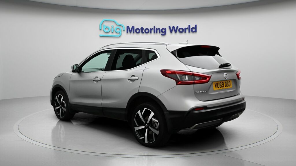 Nissan Qashqai Tekna Silver #5