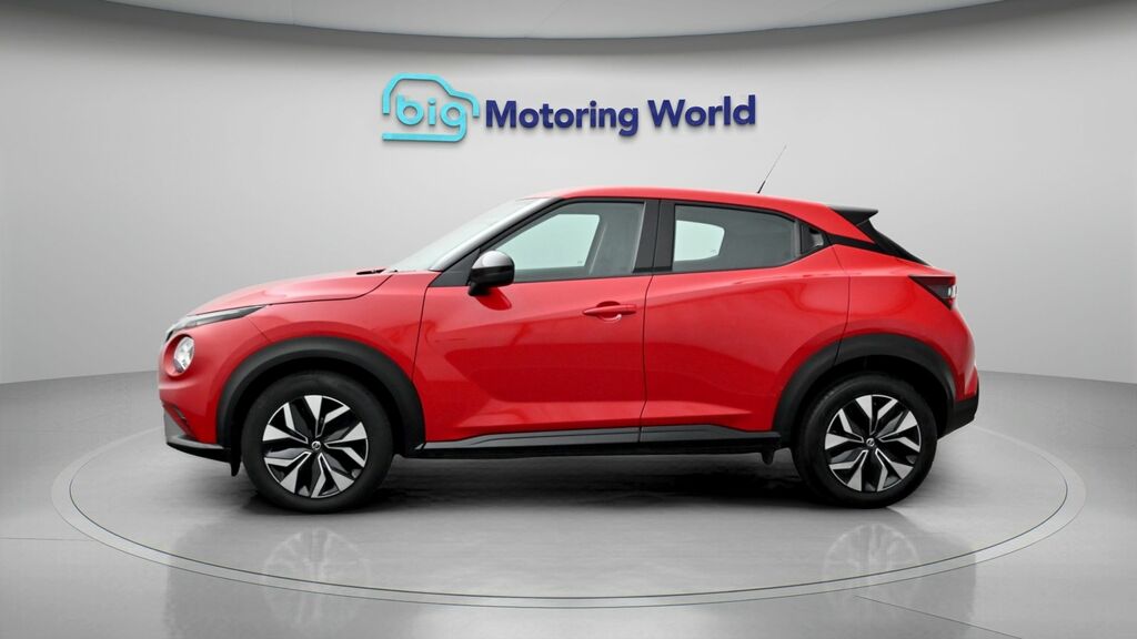 Nissan Juke Acenta Red #4